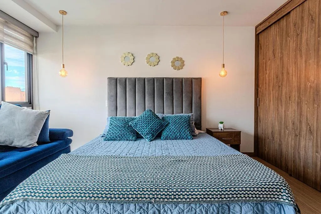 Apartment Remotecasa - Vibrant Cityscape Studio In Laureles Medellin