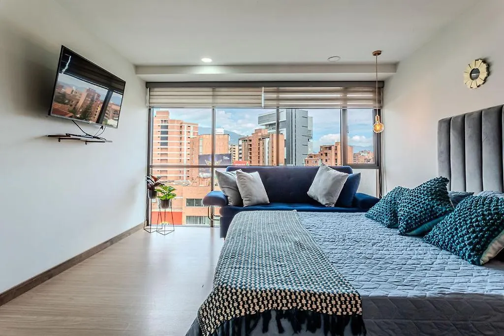 Remotecasa - Vibrant Cityscape Studio In Laureles Medellin Colombia