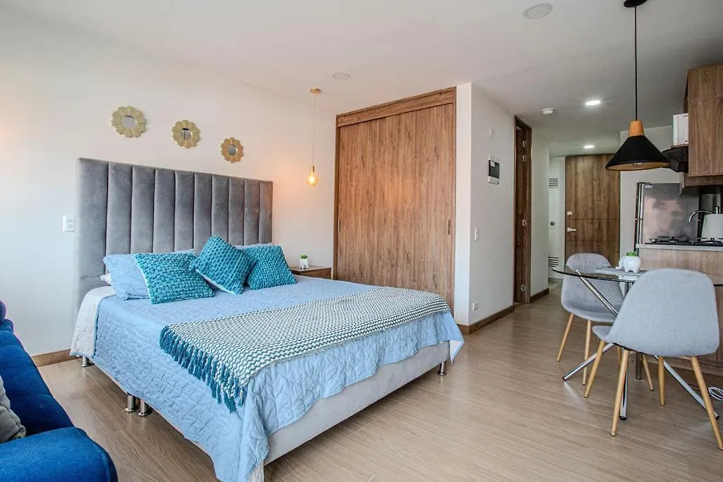 Remotecasa - Vibrant Cityscape Studio In Laureles Medellin