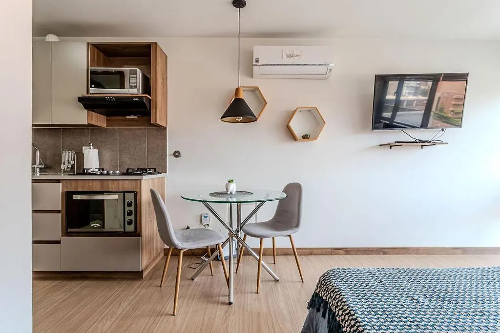 Apartment Remotecasa - Vibrant Cityscape Studio In Laureles Medellin